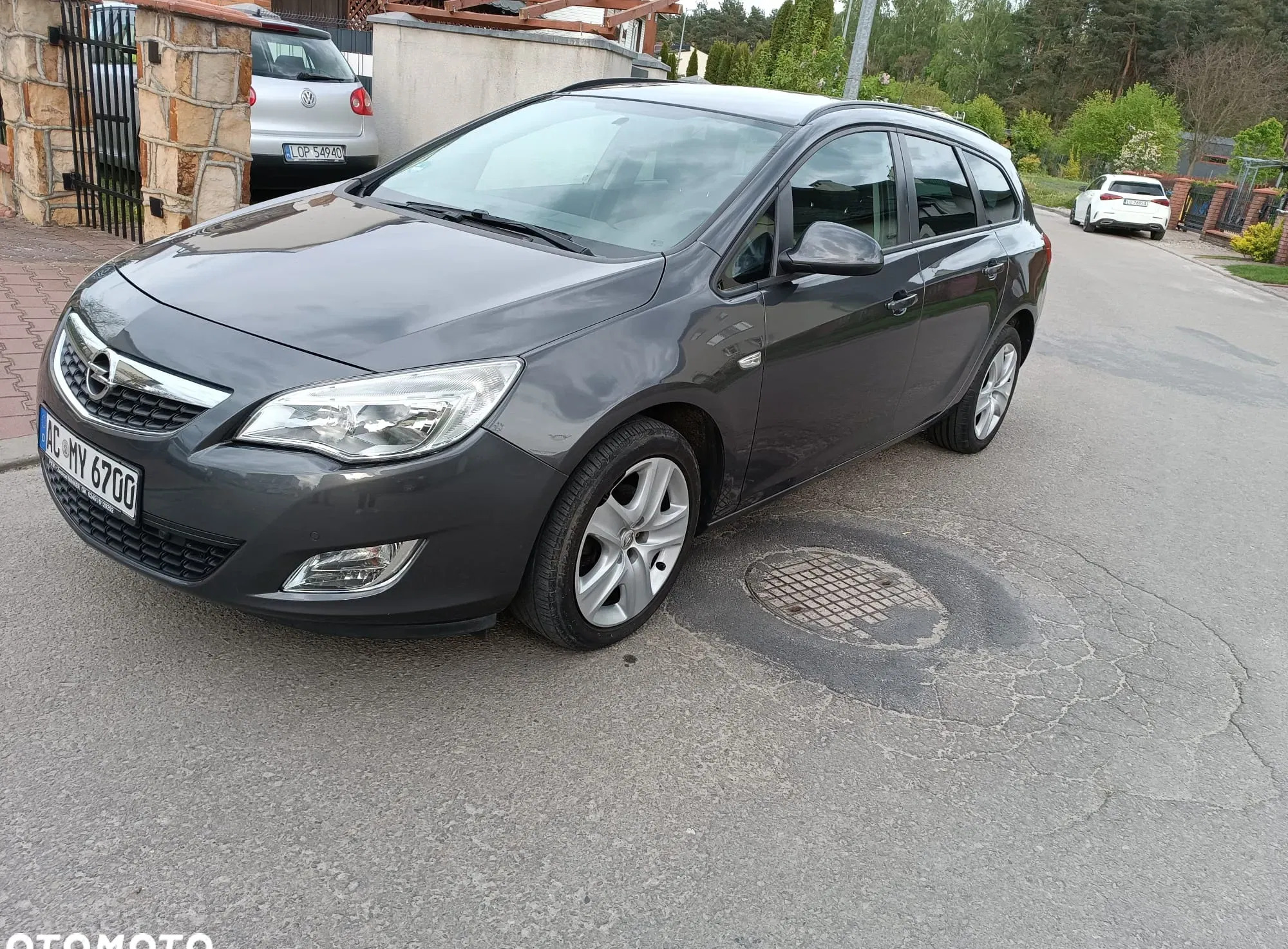 lubelskie Opel Astra cena 22980 przebieg: 168421, rok produkcji 2011 z Pilica